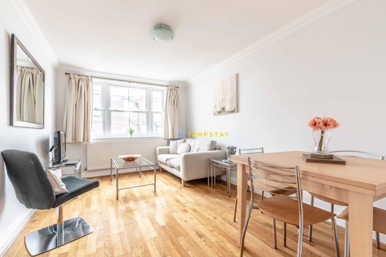 Perfect Spot In Central Windsor & Free Parking! المظهر الخارجي الصورة