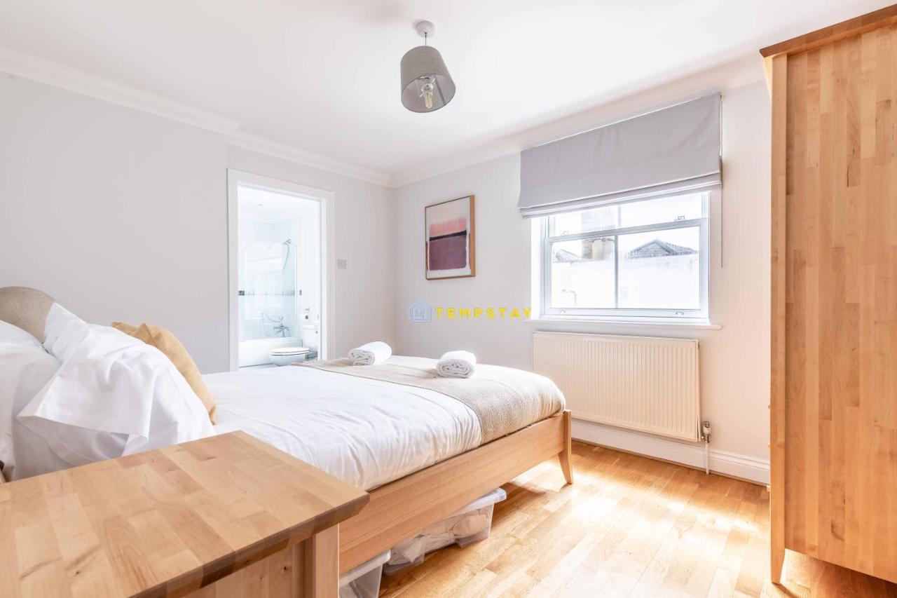 Perfect Spot In Central Windsor & Free Parking! المظهر الخارجي الصورة